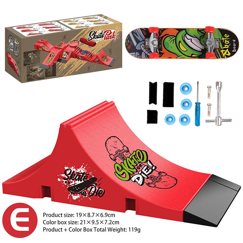 1 Set Mini Fingertip Skateboard Kit Children Finger Sports Toys Finger Skateboard Game Park Site Step Ramp Scene Props Gift