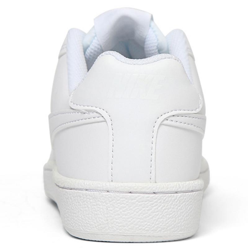 Nike Court Royale Sneakers 749867 105
