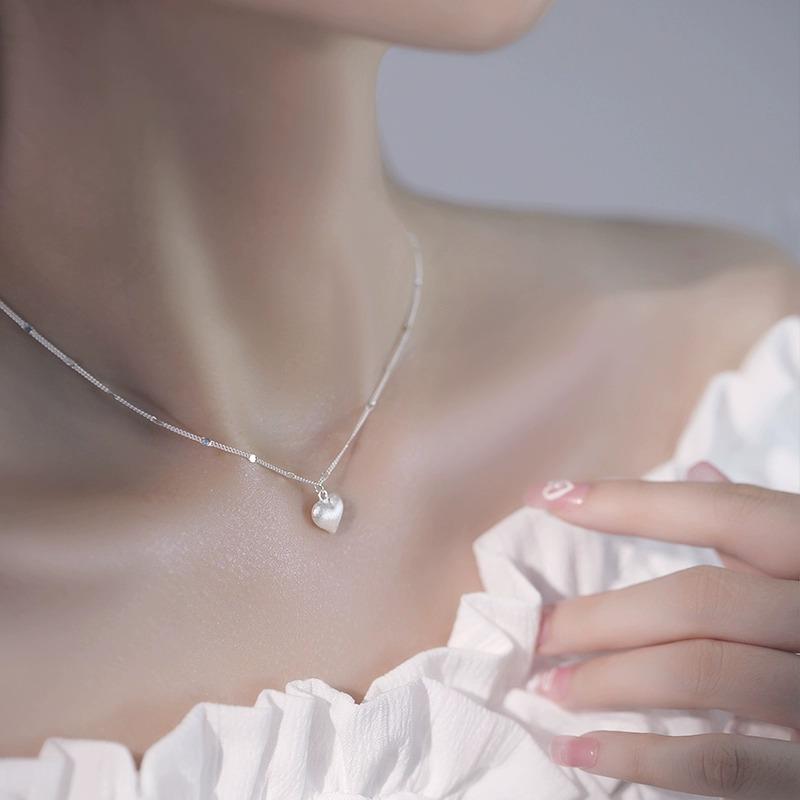 Ожерелье Love женское легкое роскошное нишевое дизайнерское чувство летний простой кулон в виде персикового сердца цепочка на ключицу