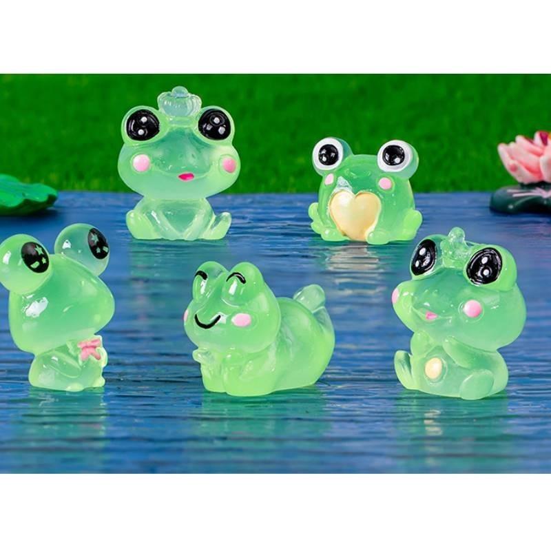 Creative Glow In The Dark Frog Ornaments Resin Craft Animals For Desk Car
