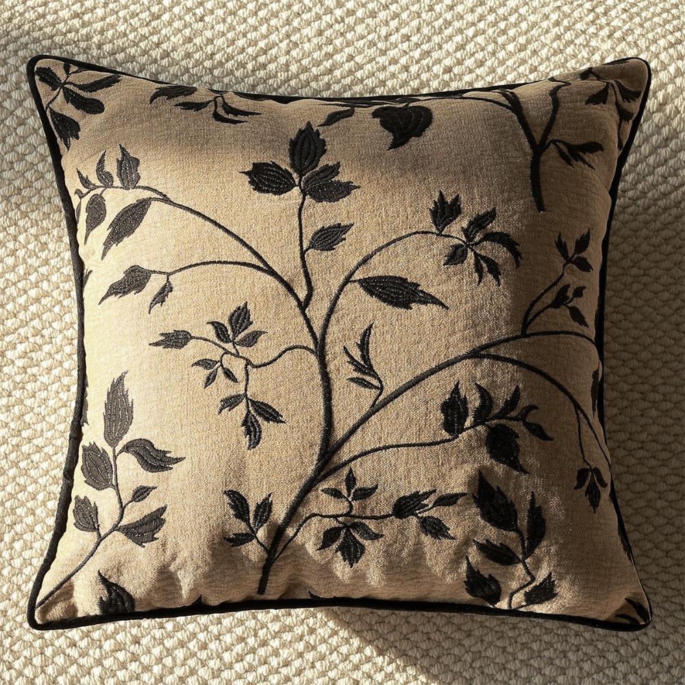 French Retro Throw Pillow Cover Soft Luxury Stamping Cushion Cover Skin-friendly Thickened Lumbar Pillow Cover Living Room