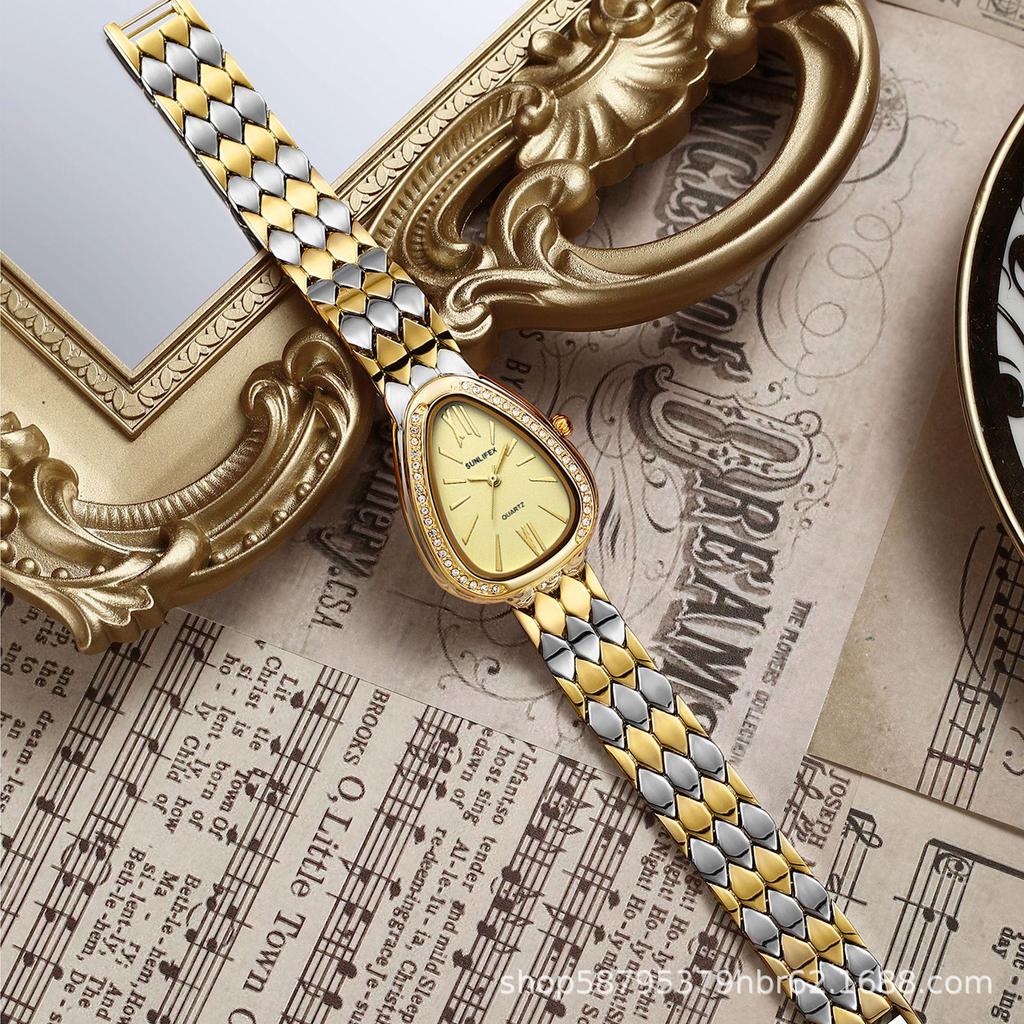 Женские кварцевые часы SUNLIFEX с позолоченной змеиной головой, бриллиантовыми акцентами и римским стилем