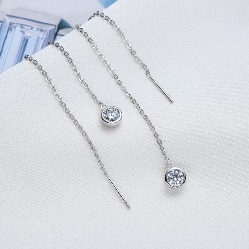 China Manufacturer Round Cut 5mm 0.5ct Moissanite 925 Sterling Silver Ladies Fashion Dangle Tassel Earrings
