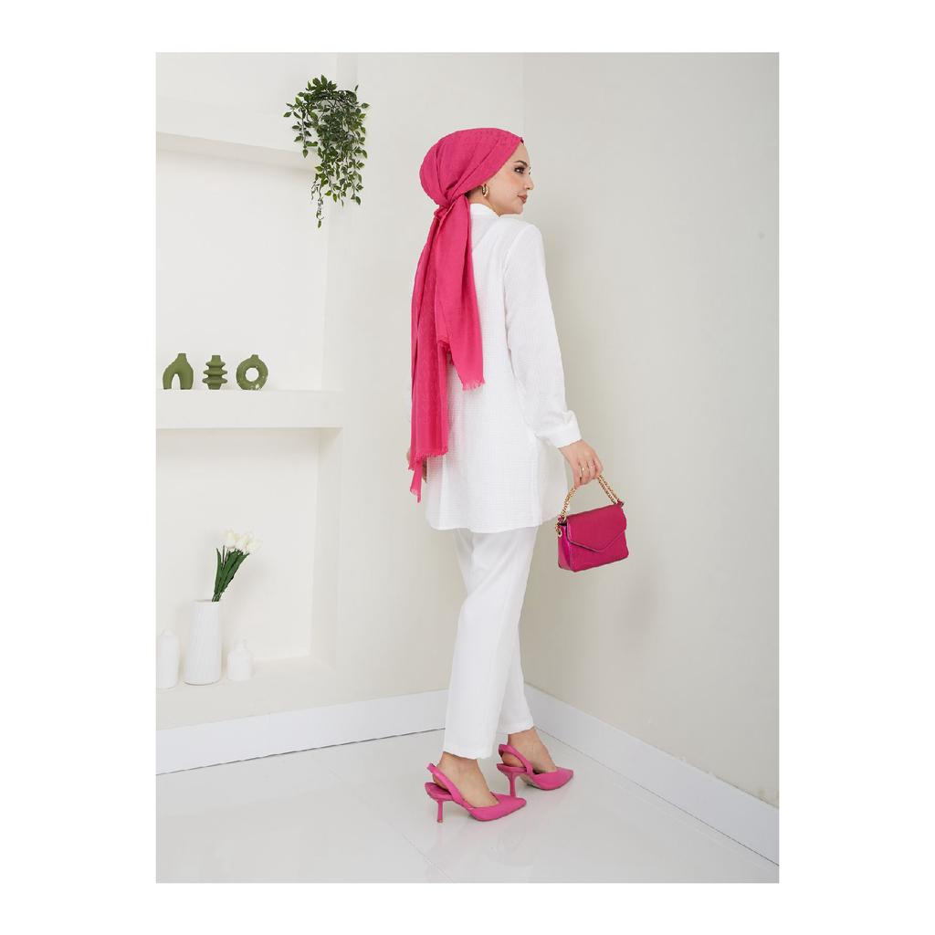 Женская туника в хиджабе с воротником рубашки