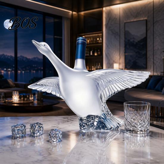 Sculpted Animal Bottle Goose Bird Shape Whiskey Decanter, 3D Glass Liquor Design for Bar Display, 350ml Art Wine Dispenser Home Decorative
