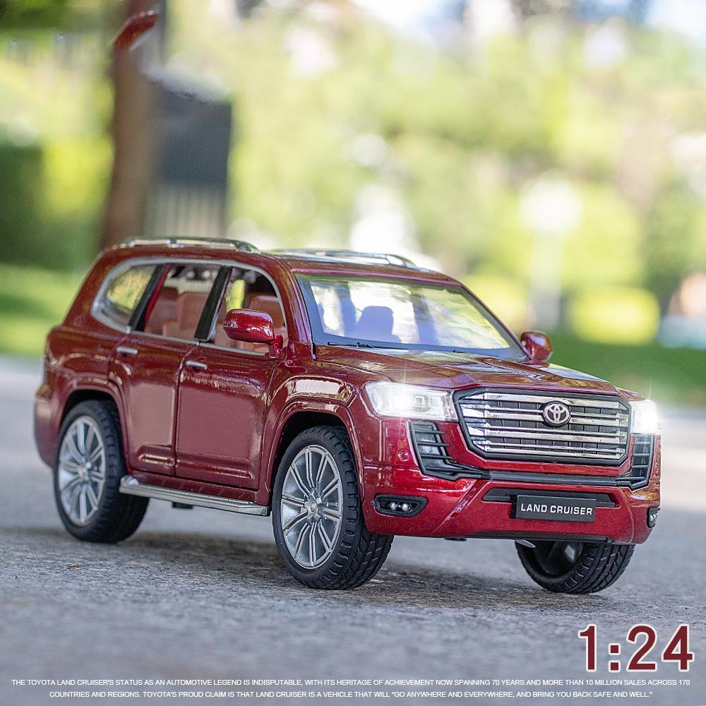 Масштаб 1/24 Toyota LAND CRUISER LC300, модель внедорожника, модель автомобиля, литые под давлением металлические игрушки со звуком и светом, подарки для детей