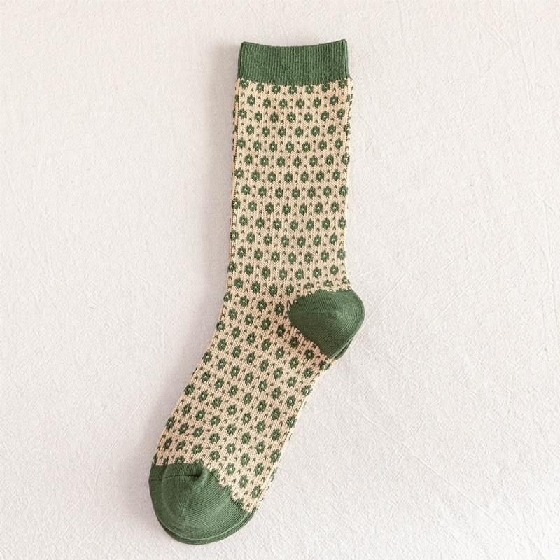 Winter New Socks Retro Avocado Green Mid-Calf Socks Light-Coloured Striped Student Pile Socks Women's Socks