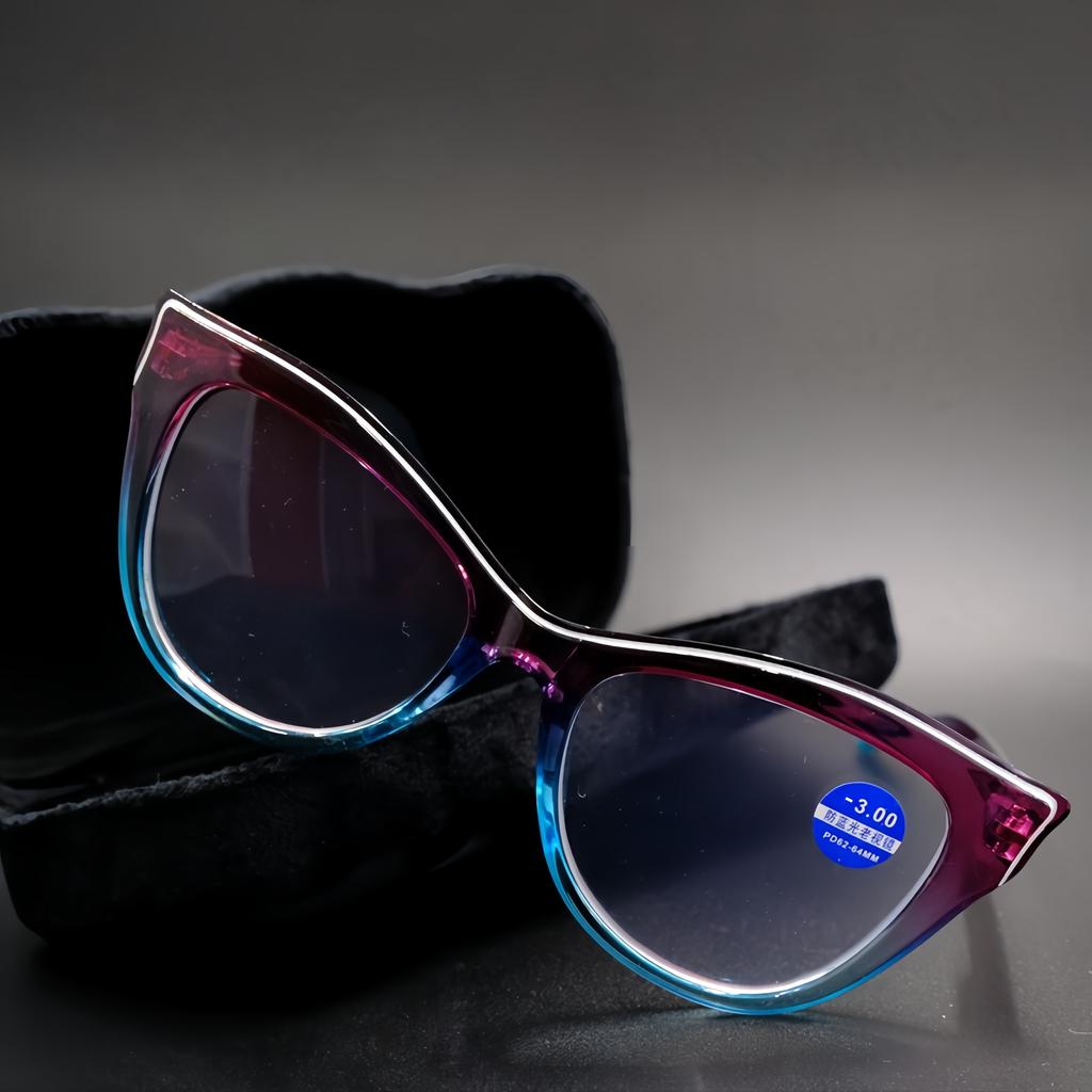 Contrast Color Cat Eye Pochromic Myopia Glasses Indoor Outdoor UV Sunglasses Blue Light Blocking Computer Near Sight Glasses