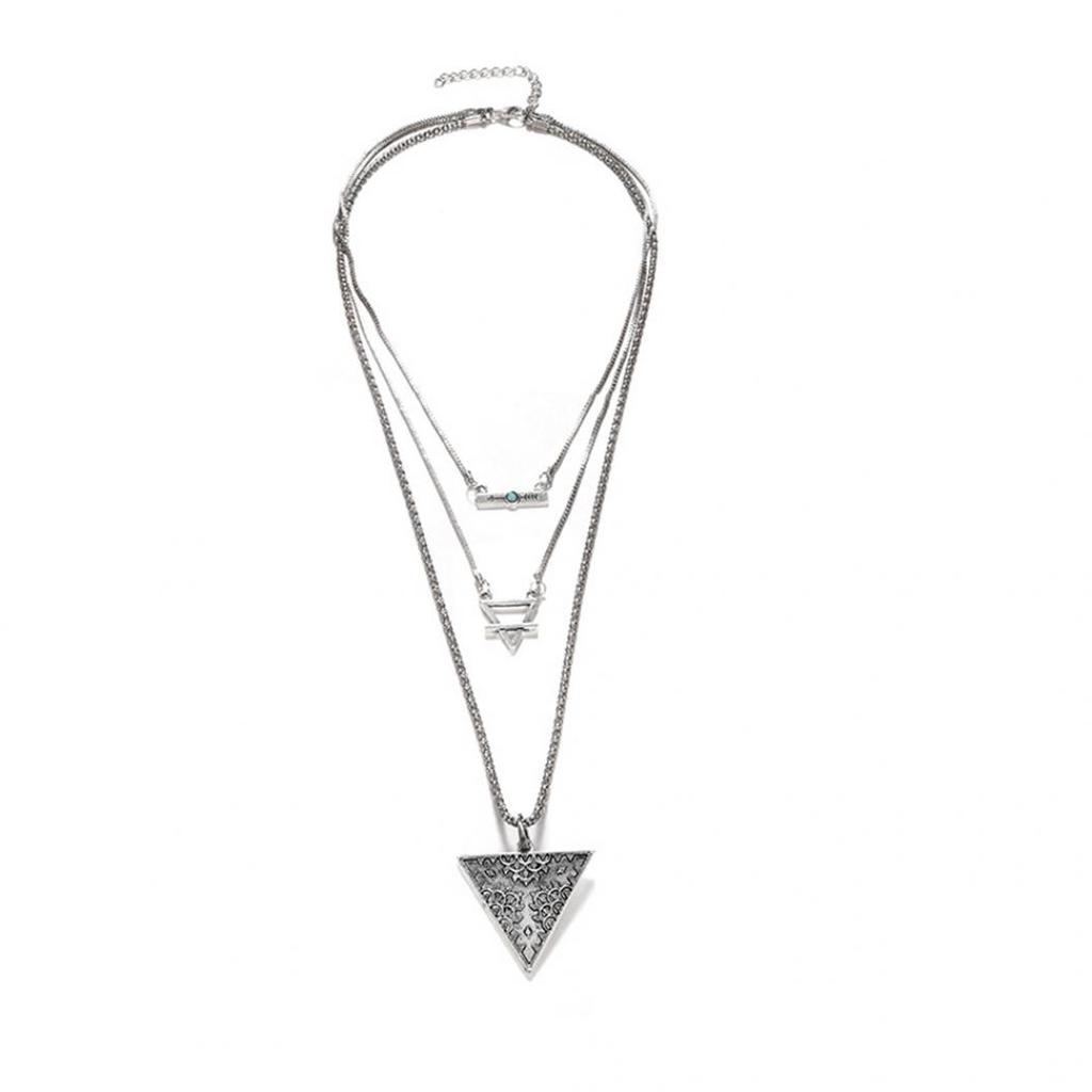 Женская трехслойная цепочка с подвесками в стиле бохо