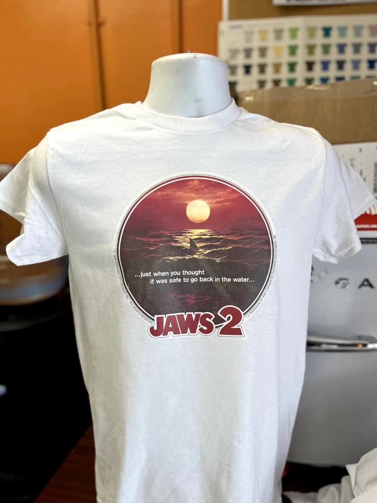 Vintage 1978 Jaws 2 Movie T-Shirt (on front)
