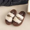 2025 осень новые маффины толстоподошвенные пушистые тапочки женские уличные с ремешком-пряжкой плюшевые хлопковые тапочки