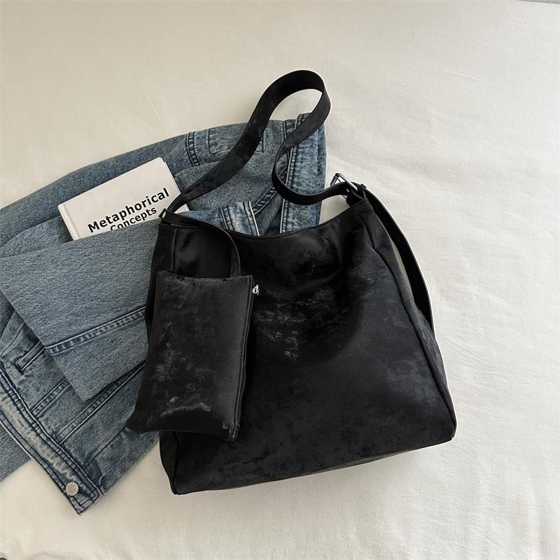 Модный темперамент корейская простая сумка через плечо подмышкой портативная сумка-тоут новая простая большая вместительная сумка для поездок на работу женская