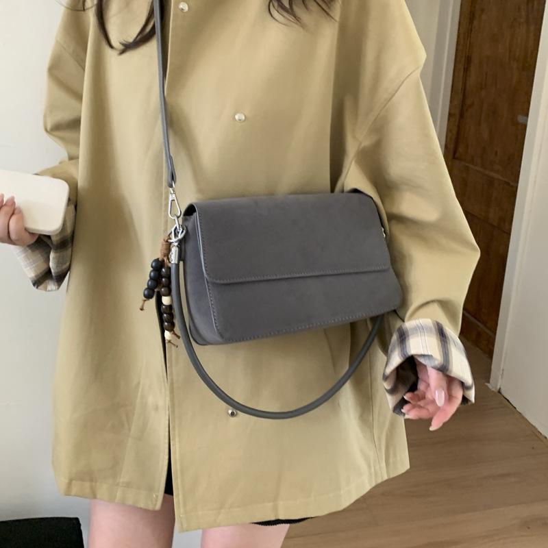 Замшевая сумка женская большой вместимости 2025 новая осень и зима универсальная сумка-мессенджер на одно плечо под руку для поездок на работу маленькая квадратная сумка