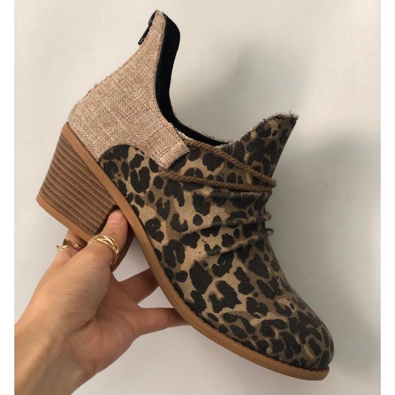 20 Autumn and Winter New Hot-selling Pointed Leopard Print Color Matching Bare Boots Women's Rear Zipper Pleated Large Size Thick Heel Short Boots