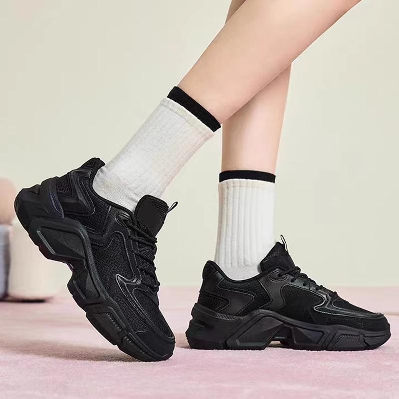 Anta Slip Resistant Abrasion Resistant Low top Chunky Sneakers Women's Black 122318886-2