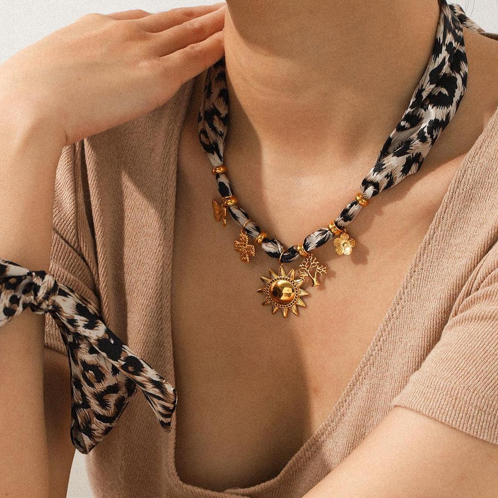 Ретро Леопардовый Принт Бант Ожерелье - Роскошная Цепочка на Ключицу для Женщин