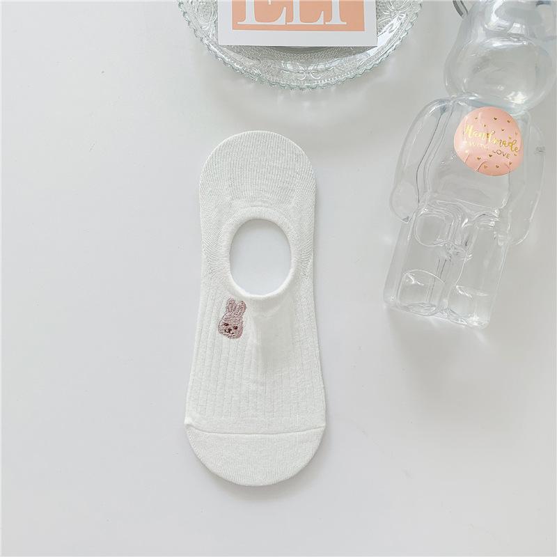Женские летние белые невидимые носки с милой вышивкой в виде животных и растений, силиконовые нескользящие носки