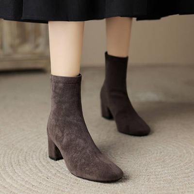 Осенне-зимние замшевые женские ботинки большого размера на квадратном каблуке с круглым носком, средней высоты, на резиновой подошве, новые модные однотонные ботинки