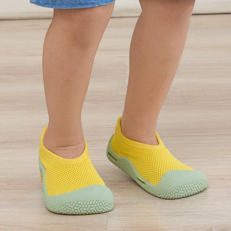 Golden Shark Kids' Wide Fit Non-slip Indoor Shoes - Silent, Breathable Soft Sole for Kindergarten and Early Education.