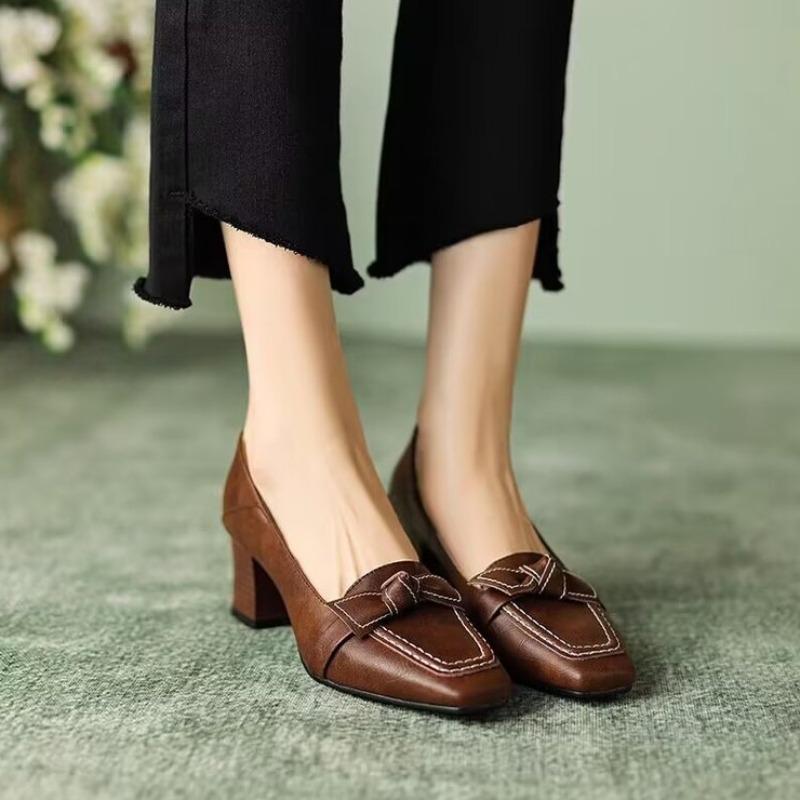 Fashion New Retro Women's Fashion Square Toe High Heels 2025 Spring and Summer Women's Butterfly Decorative Office Girl Mid-heeled Shoes