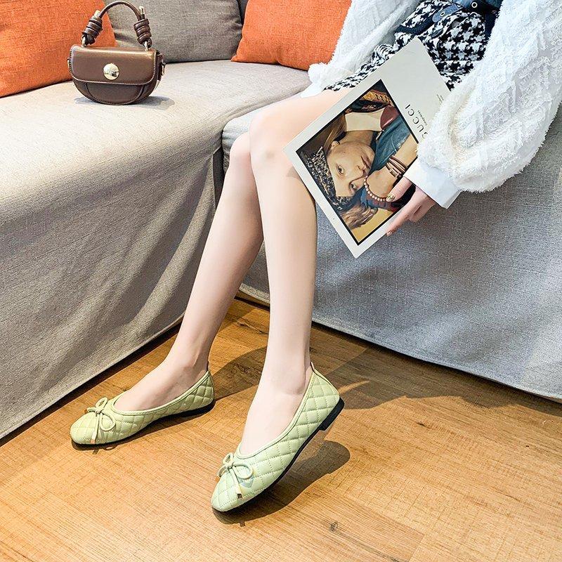 Модные женские повседневные туфли-лодочки из эластичной ткани, балетки на плоской подошве с бабочкой и квадратным носком, дышащие, мокасины без застежек, неглубокие 2024