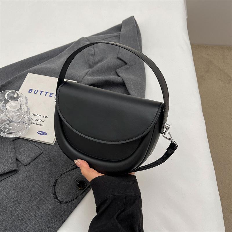 Маленькая сумка Niche design, женская сумка 2024, новая мода, весна, простая сумка-мессенджер, текстура, сумка-седло под мышкой, прилив