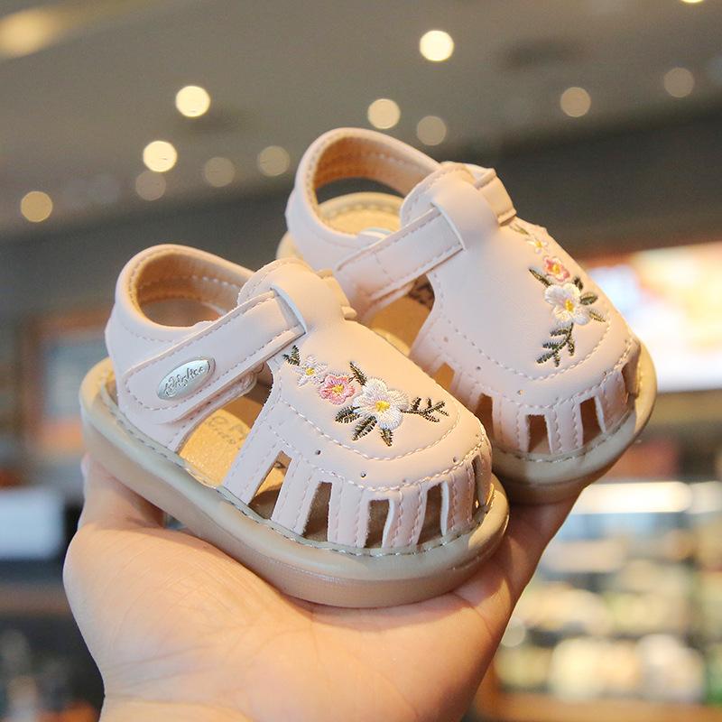 Girls' Embroidered Closed-Toe Walking Shoes Summer Soft Sole Non-Slip Princess Sandals0-1Breathable2Children's squeaky shoes