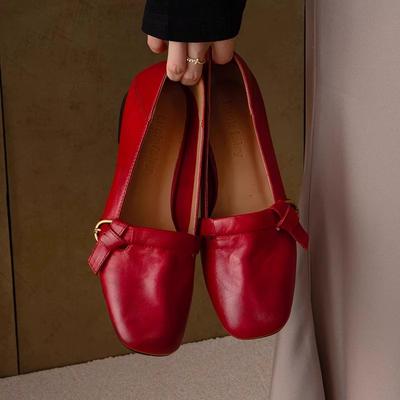 Водный шампунь ретро низкий каблук маленькие кожаные туфли женские 2025 новые квадратный носок мелкий вырез одинарные туфли французские туфли бабушки осенние легкие