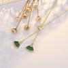 Маленькая юбка Изумрудное чистое ожерелье для женщин с нишевым чувством дизайна Цепочка для ключиц Пуш-энд-плак