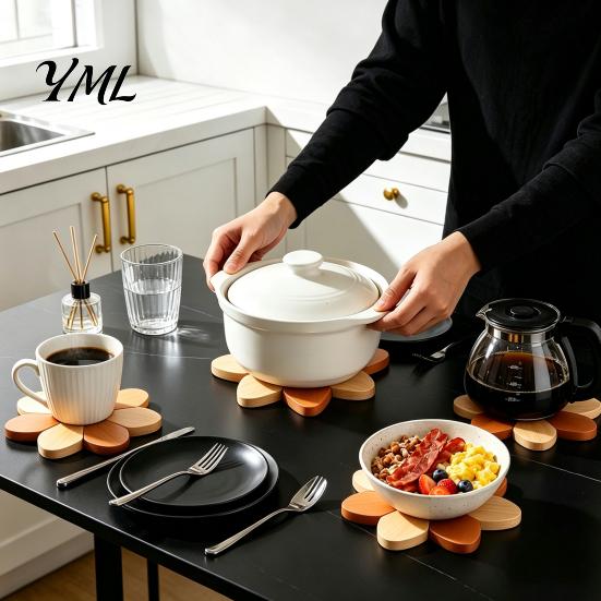Rustic Tableware for Dining Sunflower Trivets Hot Dishes, Heat Resistant Beech Wood Pot Holder, Natural Trivet Set Decorative Tree Stand Table