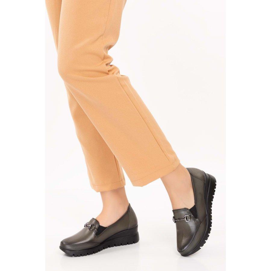 Женская удобная повседневная обувь из натуральной кожи на анатомической подошве