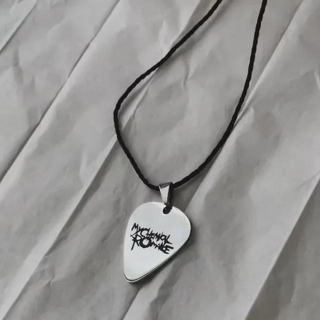 Косплей Ожерелье My Chemical Romance Мужчины Женщины Рок-группа Подвеска Медиатор Чокер Аксессуары Украшения Подарки