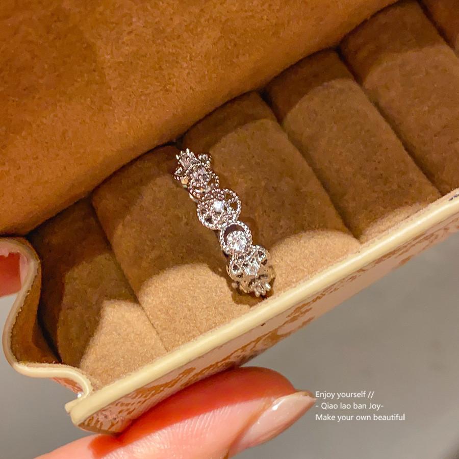 Copper Zircon Decorated Circle Ring With Geometric Design For Ladies