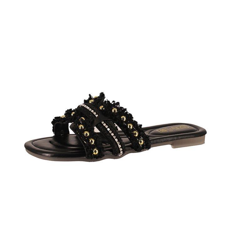 Xiaoxiangfeng flat-bottomed slippers women's outer wear 2025 summer new soft-bottomed fairy versatile pearl seaside sandals