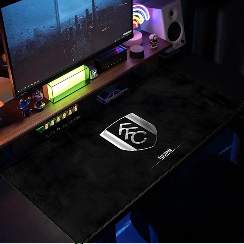 Fulham Football Crest Mouse Pad, Rubber Base, Mouse Pad for Gamers and Office Use, Gaming Desk , Easy To Clean Mat Christmas fan gifts