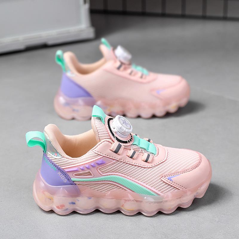 Новые детские модные дышащие повседневные спортивные туфли с вращающимися пуговицами для студентов, мальчиков и девочек, удобные кроссовки для бега на мягкой подошве