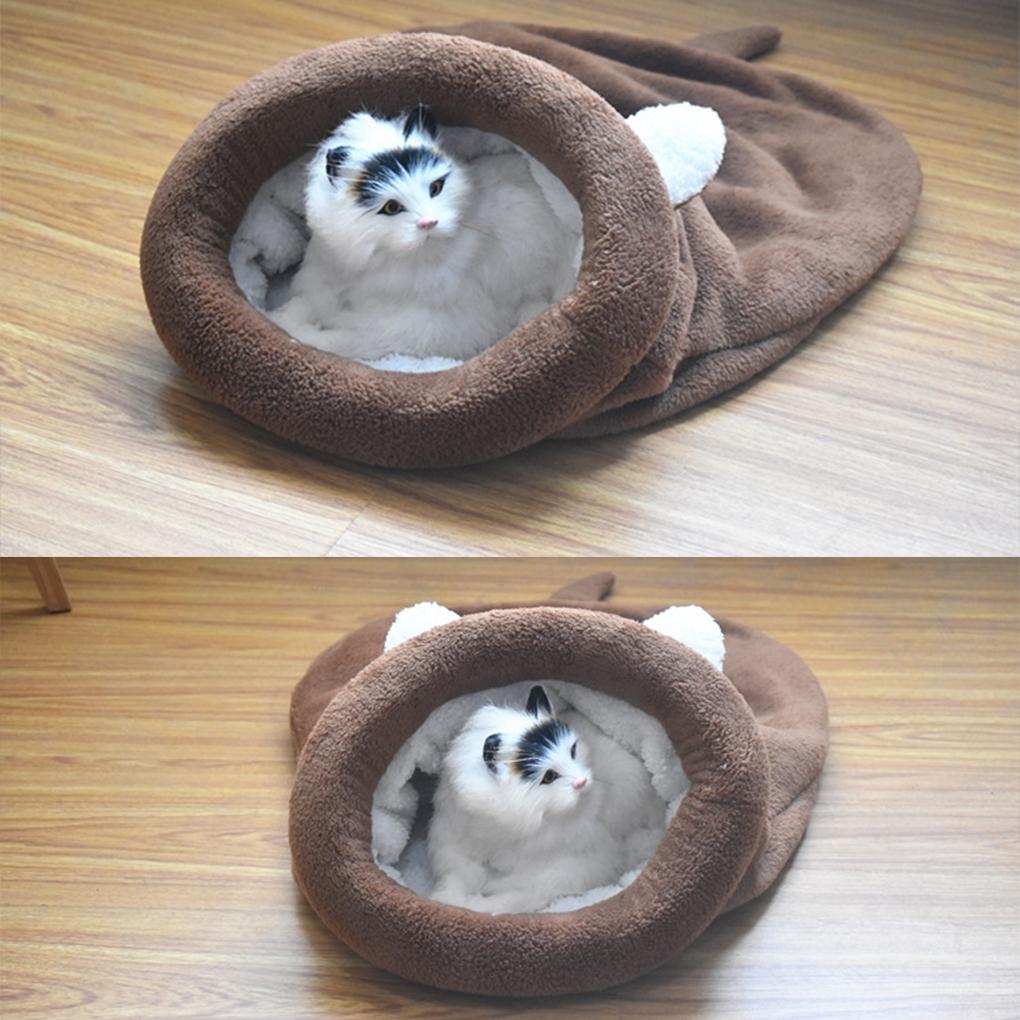 Держите домашних животных в уюте. Эта внутренняя кровать для спящих кошек согреет и даст вам уснуть. Эта кровать для спящих собак.