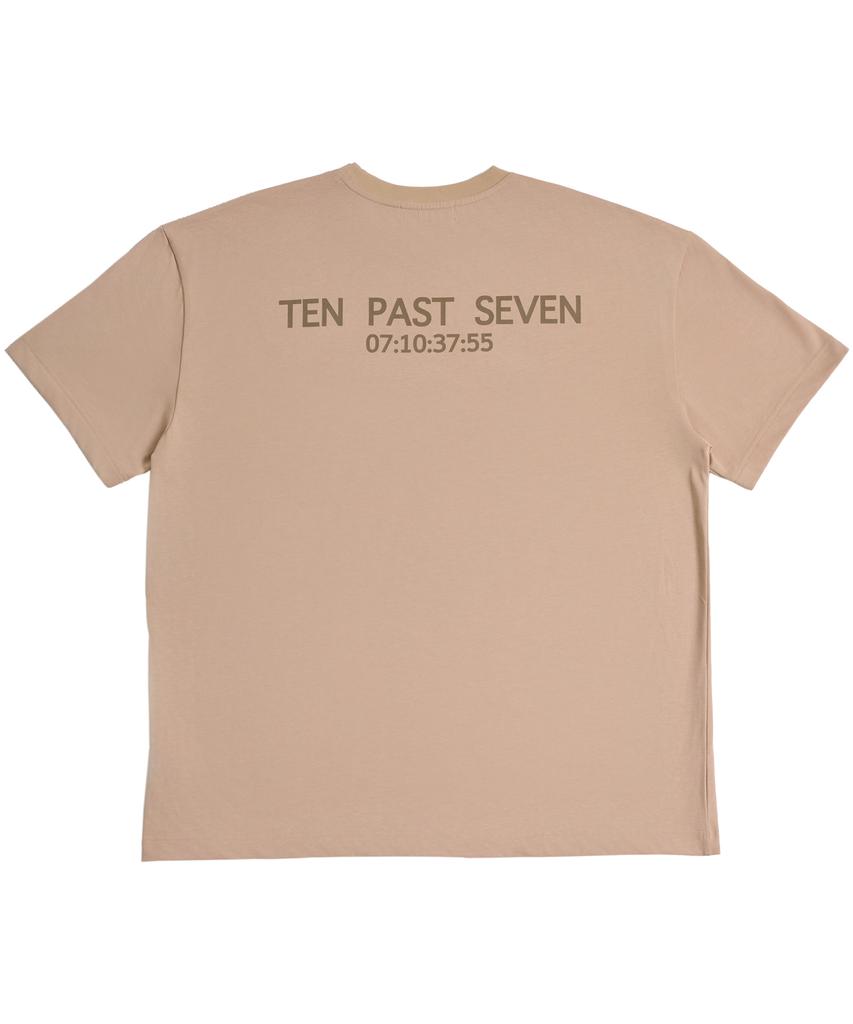 Свободная футболка TEN PAST SEVEN - Бежевая