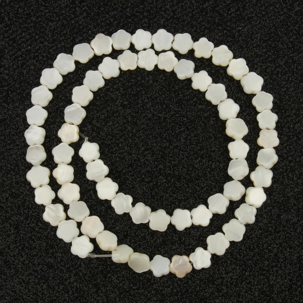 Натуральные пресноводные белые бусины из ракушек Бабочка Цветы Сердце Звезда Плоские круглые бусины из ракушек для изготовления ювелирных изделий DIY Браслеты из бисера для женщин