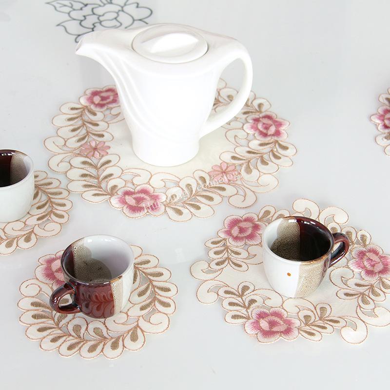 Дорожка для стола Европа Вышитые кисточки Дорожки для стола Флаг Чехол для стола Подставка для чашки Розовый цветок Баннерная подставка Ткань для тумбы под телевизор