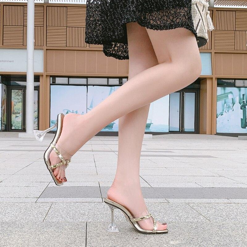 Женские сандалии большого размера, прозрачные сексуальные универсальные тапочки с открытым носком и заклепками, каблук 9 см, WZ, 2023 г.