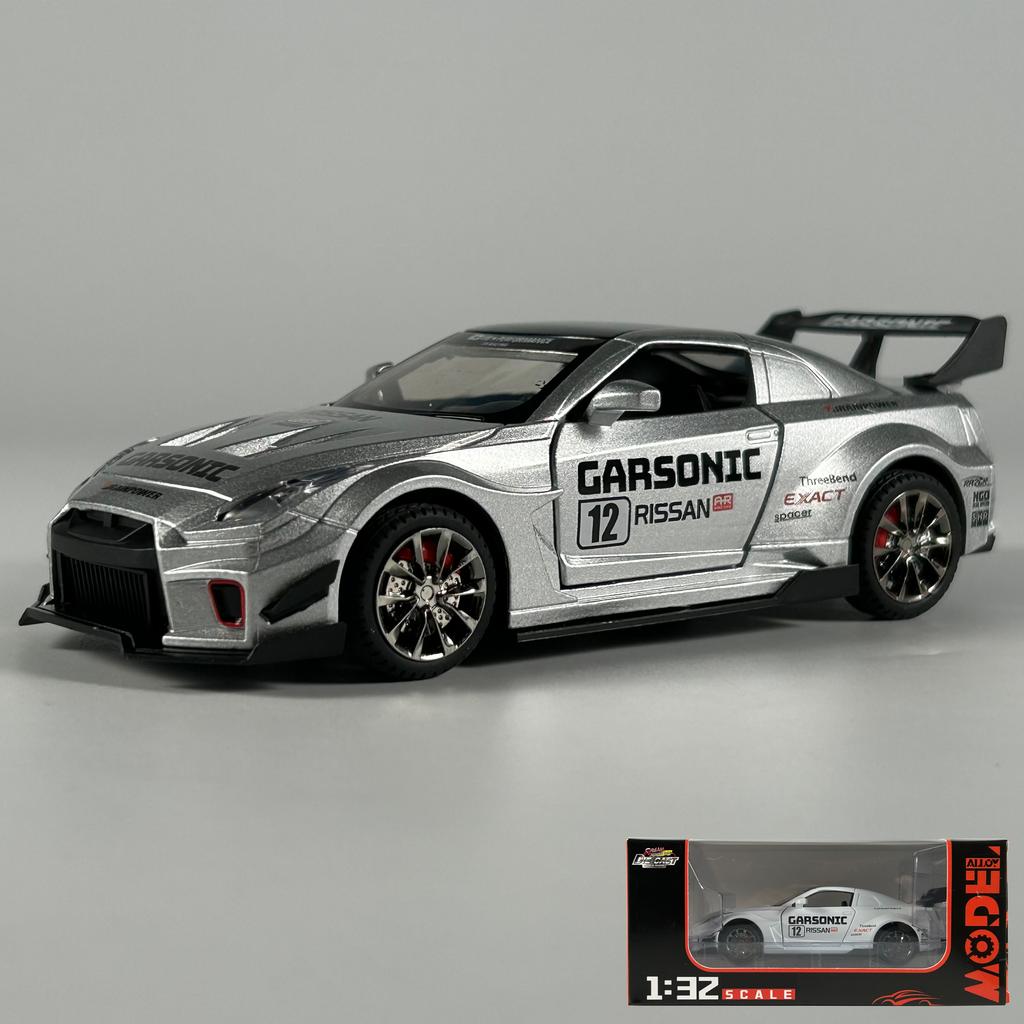1:32 Nissan GTR CSR2 Alloy Metal Diecast Model Car Home Decoration & Collectibles Hobby Display Ornaments Holiday Present Gifts