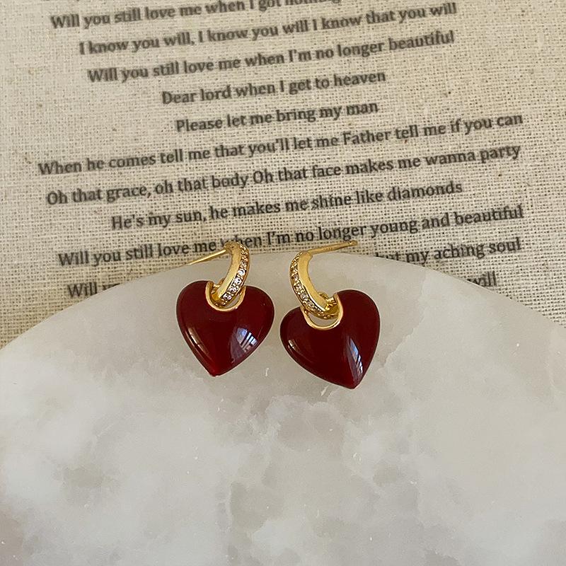 Маленькие серьги-гвоздики с красным цирконием Анкара, капающим маслом, любовь, уникальная женская индивидуальность, изысканная мода, универсальные серьги