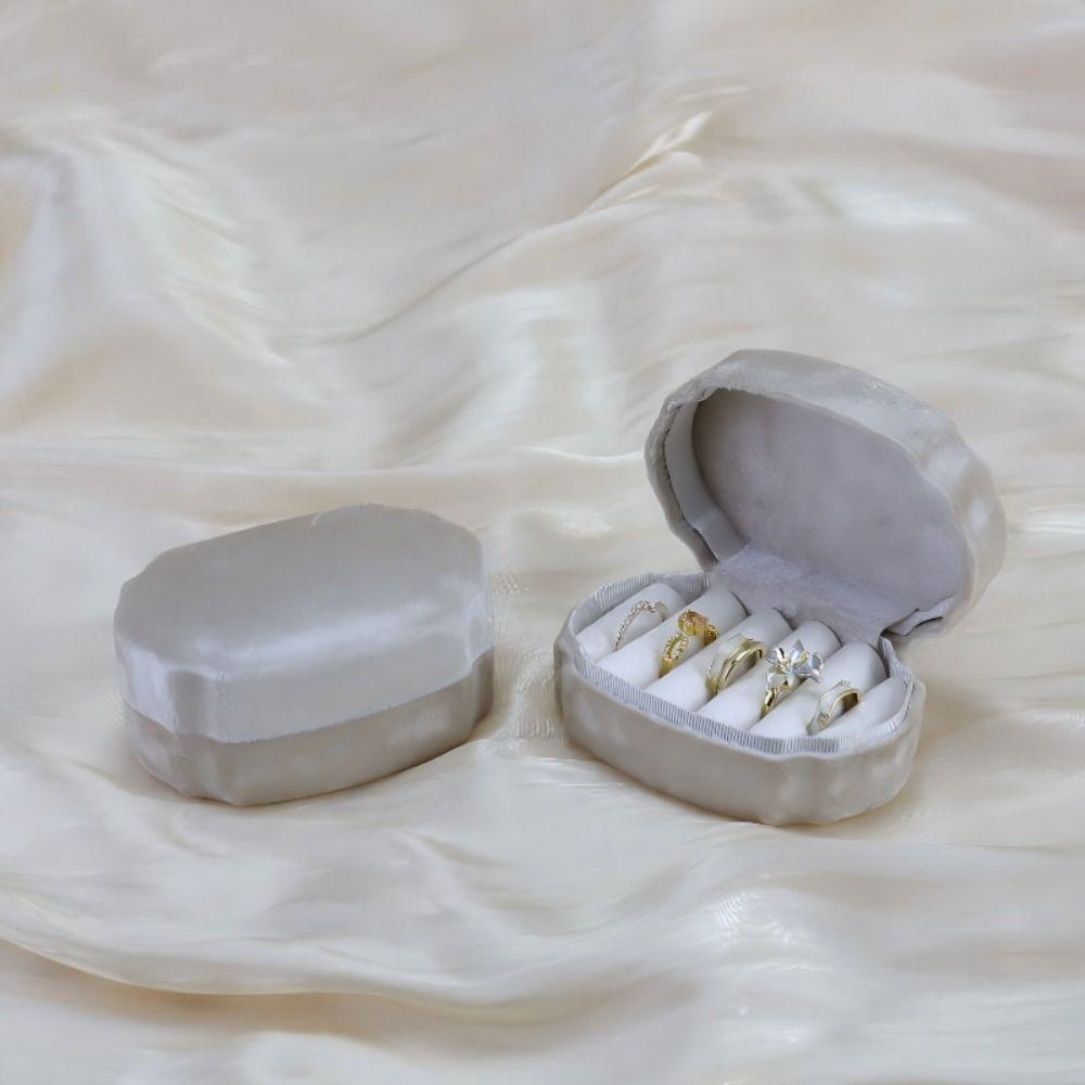 Luxury Finish Velvet Ring Box Velvet Earring Storage Box Elegant Wedding Jewelry Case Travel Use