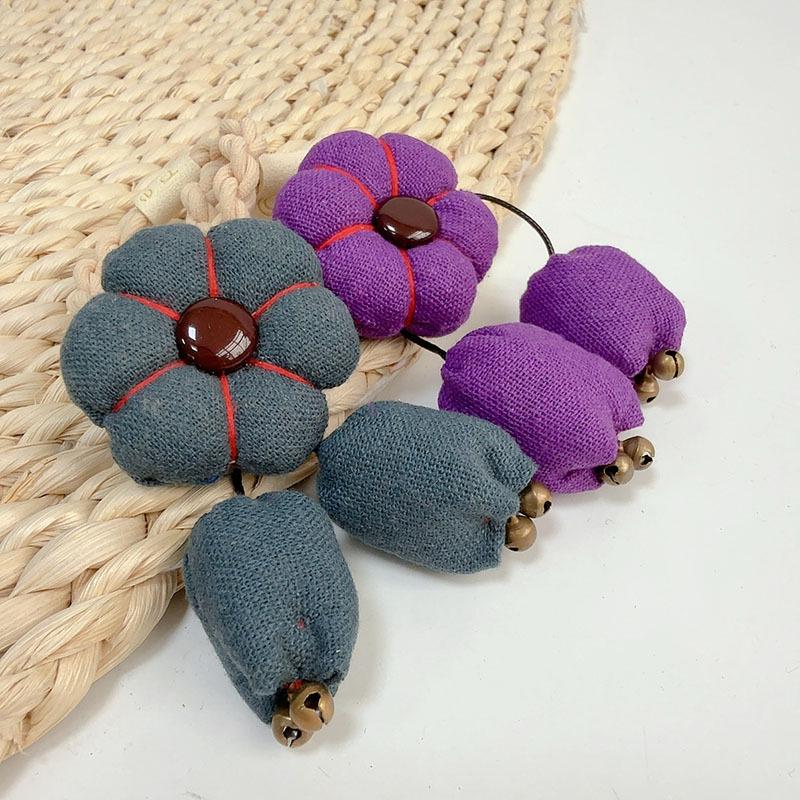 Шелковый треугольный шарф в стиле ретро - тонкий летний женский аксессуар для шеи