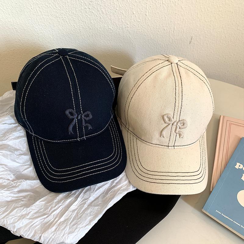 Women's original versatile sweet bow embroidered baseball cap, spring and summer Korean style plaid duckbill cap that makes the face look smaller