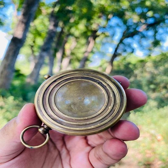 Морской компас 100-летний календарь с индивидуальной гравировкой и кожаным футляром в подарок
