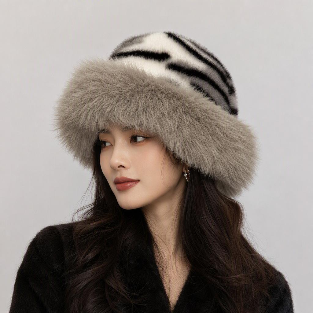 New tiger pattern plush hat, high-end warm autumn and winter thickened fashion leopard pattern basin hat, plush versatile Mongolian hat