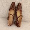 Мода 2024 Новые весенние женские туфли-лодочки Леопардовый принт Квадратный носок Натуральная кожа Женская обувь Мэри Джейн Черная замша Детская обувь Женская обувь