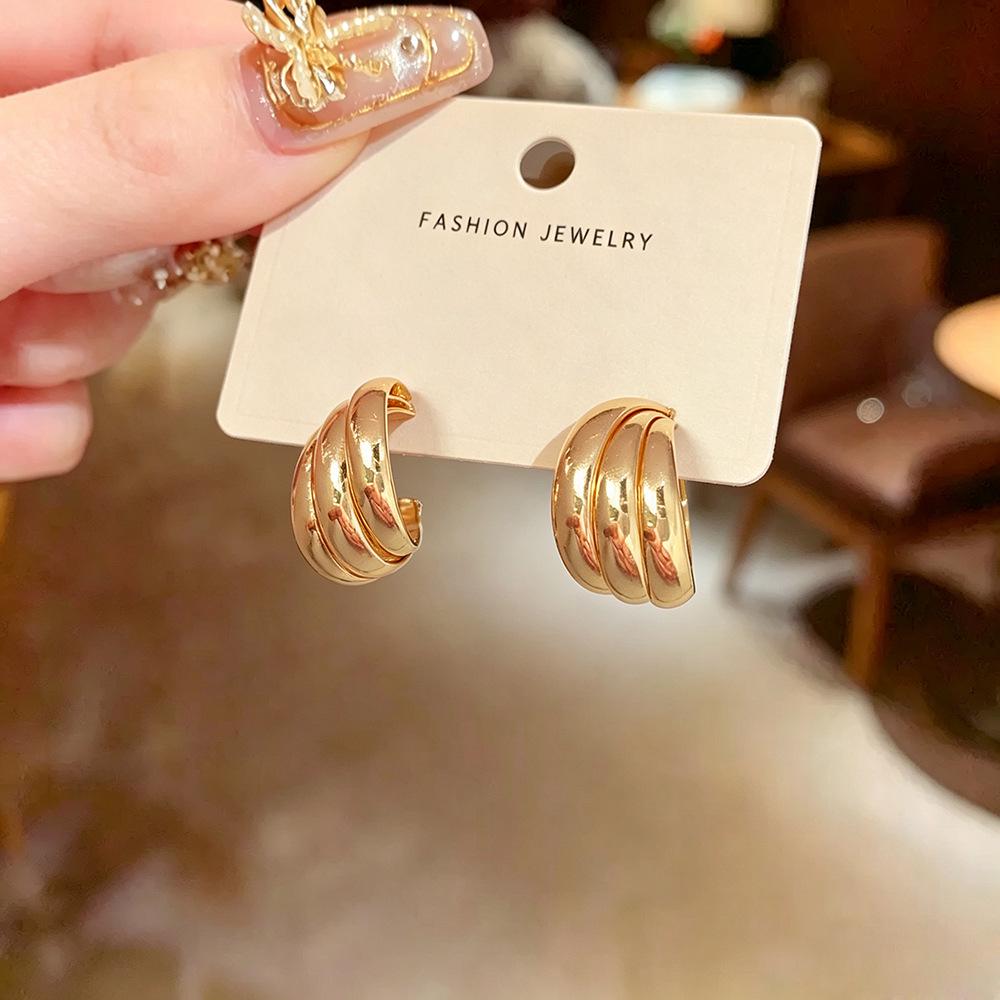 Retro Luxury Multi-Layer C-Shaped Earrings: Versatile, Bright, Hollow Design for Women